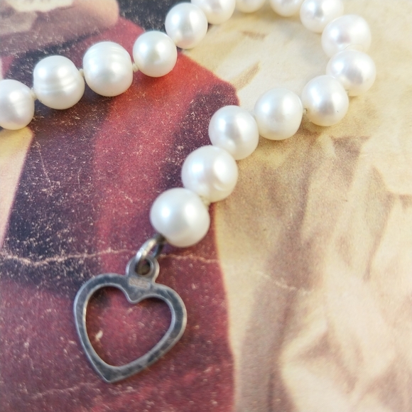 Freshwater Pearl Bracelet with Sterling Silver Clasp - Picture 8 of 12
